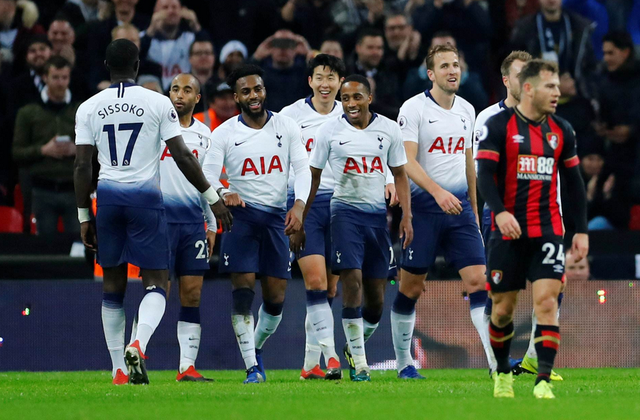 看不下去！广东两将表现辣眼睛 球迷质疑杜锋用人选择（表现堪忧！广东两将低迷引争议 球迷质疑杜锋用人）