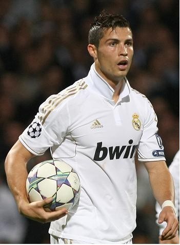 莫斯克拉：人们梦想赢得欧冠是正常的，但现在是11月赛季还长（莫斯克拉：渴望欧冠夺冠很正常，但现在才11月，赛季还很漫长）