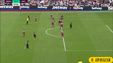 米体：梅努想加盟那不勒斯，麦克托米奈的成功是吸引他的因素（米体：麦克托米奈成功在前，梅努有意投奔那不勒斯）