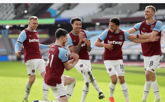 韦世豪：最后那个点球确实太牵强了；换个发型换个心情（韦世豪：最后那粒点球判得过于勉强，换个发型也换个心情）