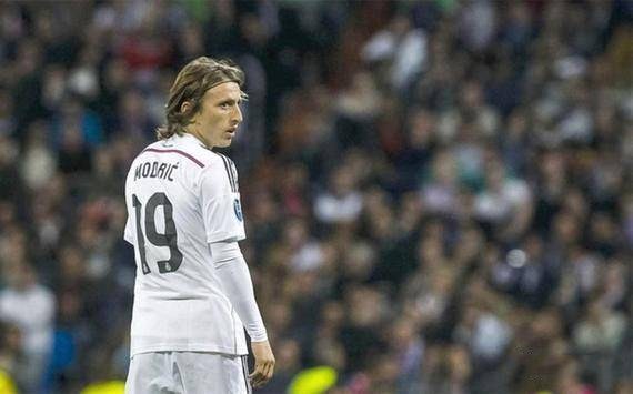 英格兰近8次世界杯对阵欧洲球队6负，近两届均被欧洲球队淘汰（英格兰世界杯近8战欧洲队输6场，连续两届被欧洲对手淘汰）