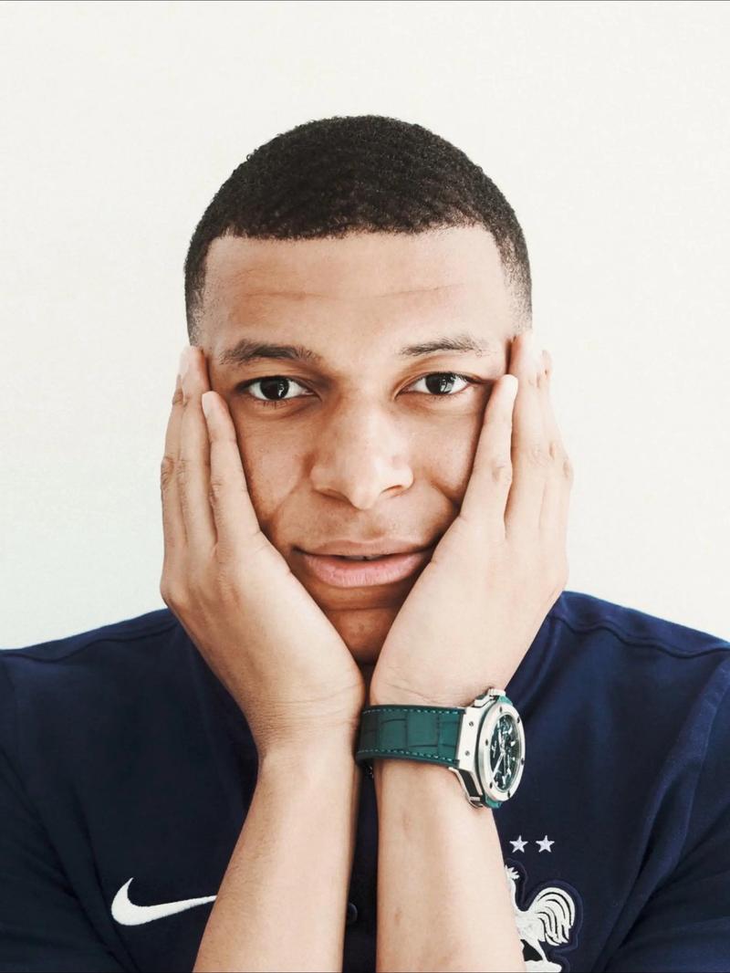 河南体院学子第八届中国大学生中国式摔跤锦标赛斩获一金（河南体院学子在第八届中国大学生中国式摔跤锦标赛勇夺金牌）