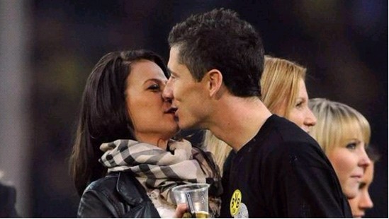 攻击方式似曾相识，皇社球迷骂屡次出格的苏契奇有唐氏综合征（攻击方式再现，皇社球迷对屡次出格的苏契奇发表歧视言论）