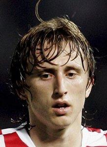 篮球勇士球员训练营表现亮眼（勇士队球员在训练营中表现出色）