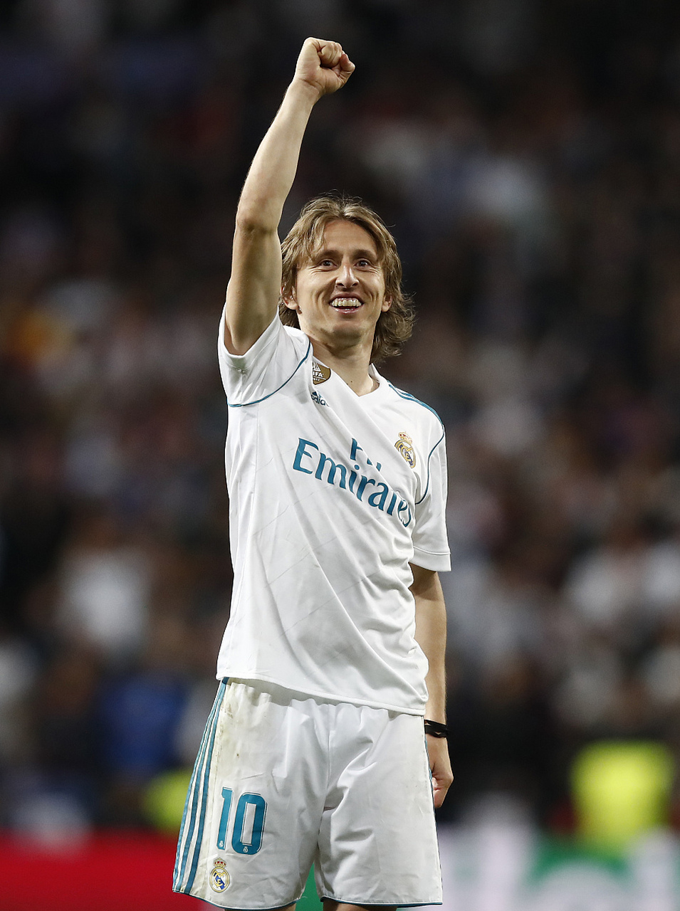 足球报：申花将利用今年最后两场亚冠来决定人员的去留（足球报：申花将以年内最后两场亚冠为考察依据确定人员去留）